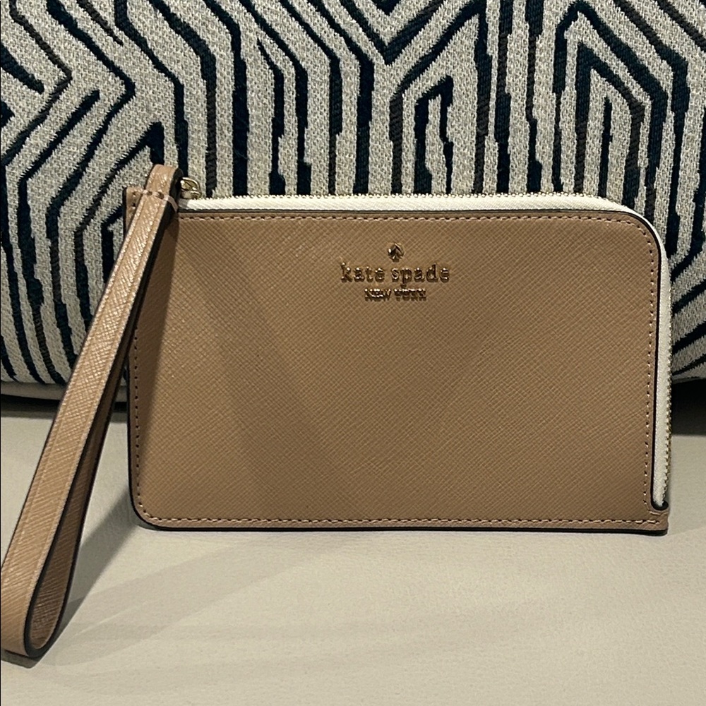 Kate Spade Beige Wristlet